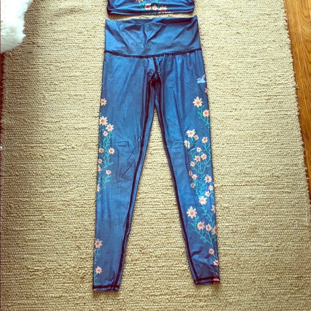 TEEKI yoga legging (matching crop top if avail)